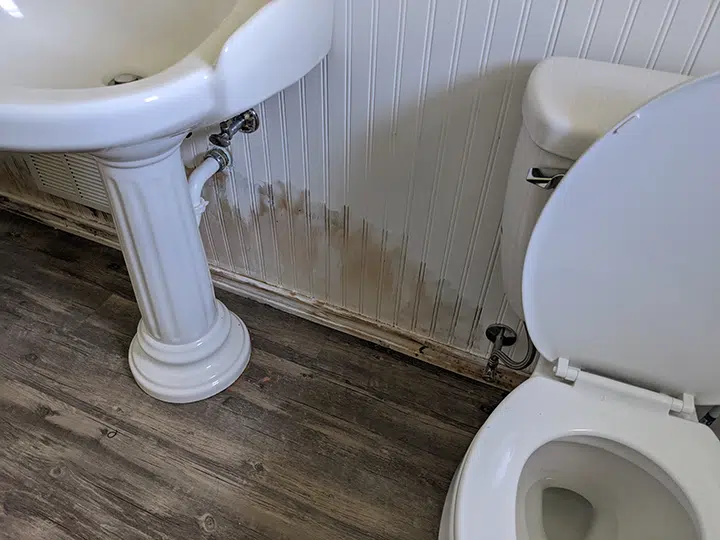 Leaking sink damage in Wexford.